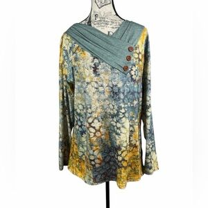 Just Fashion Now Artistic Green & Blue with Button Accents Tunic Top Size M